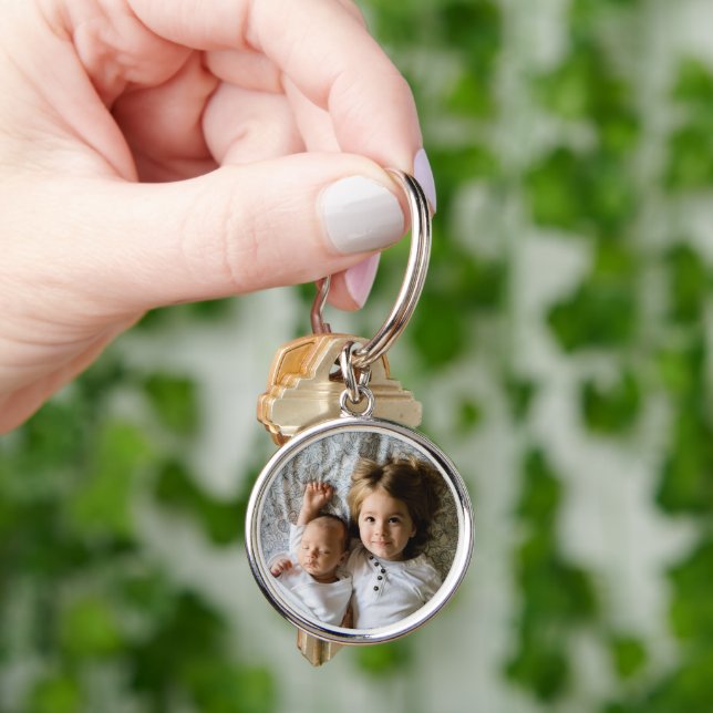  Custom Photo Round Metal Charm Keychain (Hand)