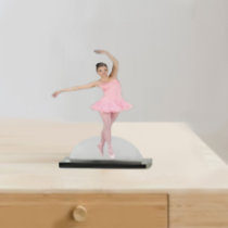 Custom Photo Sculptures turns a photo into statue