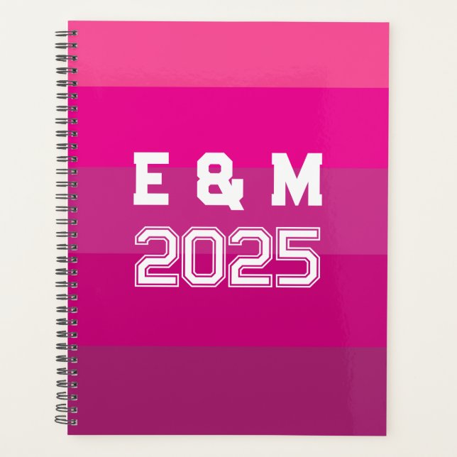 "customizable monogramm and years  planner (Front)