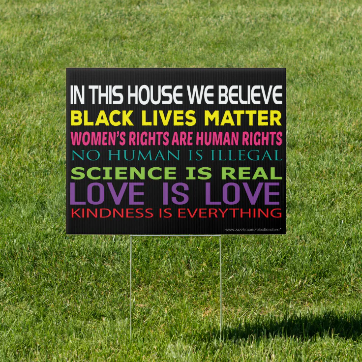 [Image: customized_in_this_house_we_believe_yard...p?rlvnet=1]