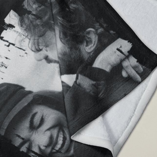 Customized Modern Photo Fleece Blanket (Creator Uploaded)