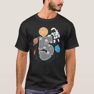 Cute 5Th Birthday Astronaut Gift   5 Years Old Kid T-Shirt