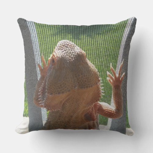 Cute Bearded Dragon Picture Outdoor Pillow