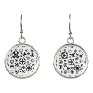 Cute black white arabesque decorative pattern earrings