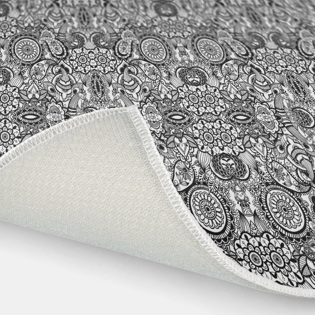 Cute black white floral paisley outdoor rug (Outdoor)
