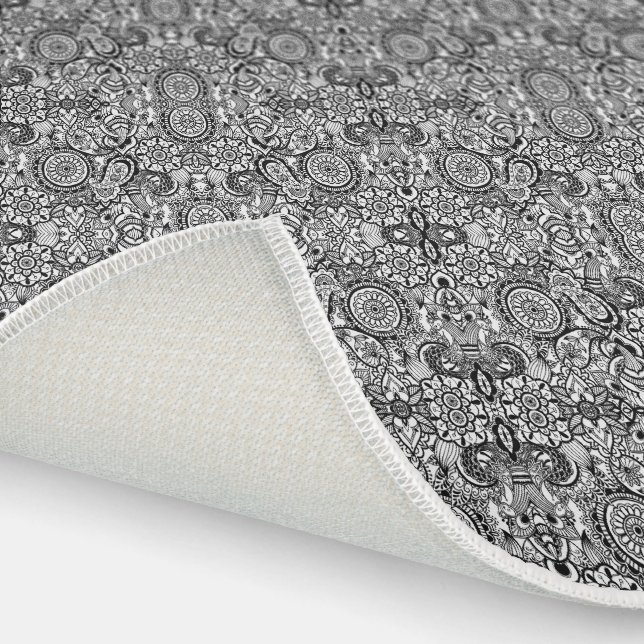 Cute black white floral paisley outdoor rug (Outdoor)