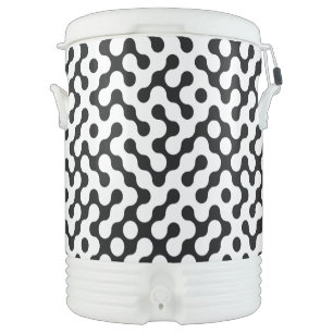 Cute black white labyrinth pattern beverage cooler
