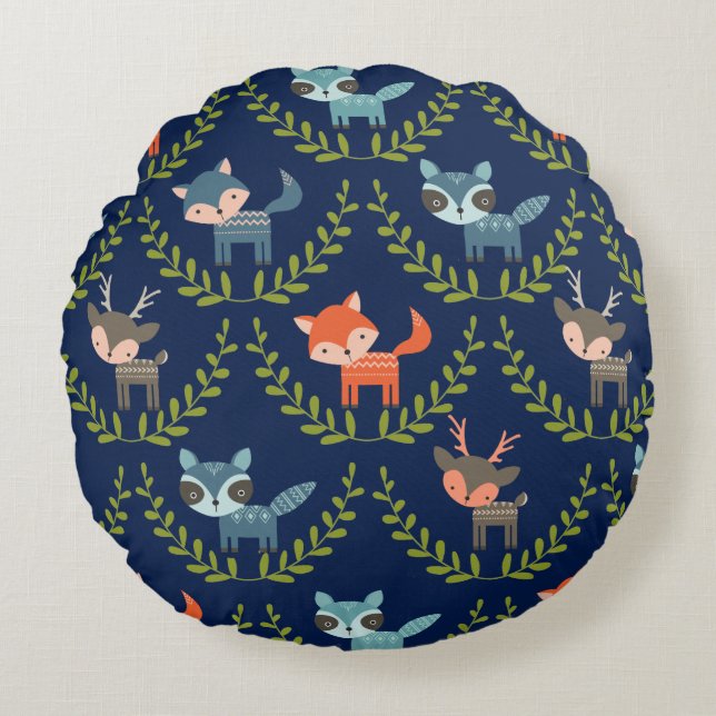 Cute Boho Foxes & Deer On Green Wreath Pattern Round Pillow (Front)