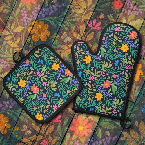 Cute Bugs Funny Girly Floral Spring Summer Pattern Oven Mitt  Pot Holder Set