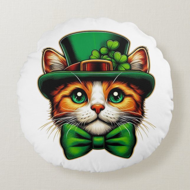 Cute cat/kitten Saint Patrick's Day  Round Pillow (Front)
