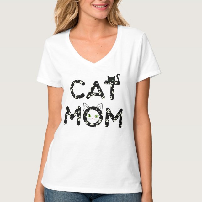 Cute Cat Mom  T-Shirt (Front)