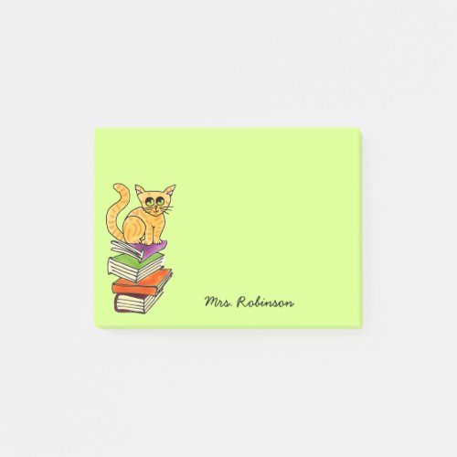 Cute Cat on Book Stack Teacher Name Green 4 x 3 Post_it Notes