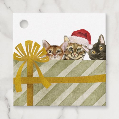 Cute Christmas Cats with a Present Gift Tags