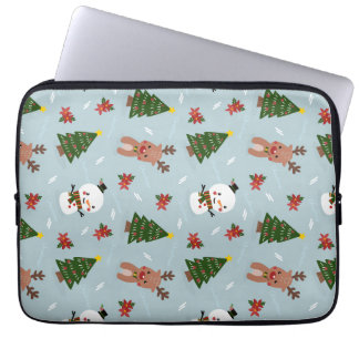 Cute Christmas Pattern | Snowman, Reindeer & Tree  Laptop Sleeve