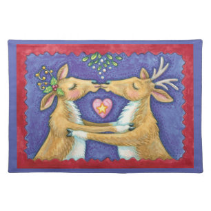 Cute Christmas Reindeer, Romantic Kiss w Mistletoe Cloth Placemat