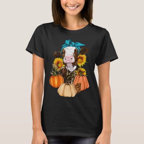 Cute Cow Farm Pumpkin Farm Fall Thanksgiving Farme T_Shirt