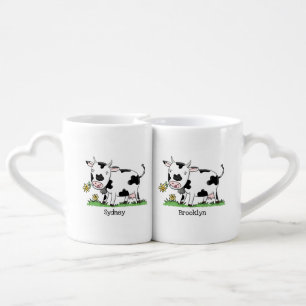 Cute cow in green field cartoon illustration coffee mug set