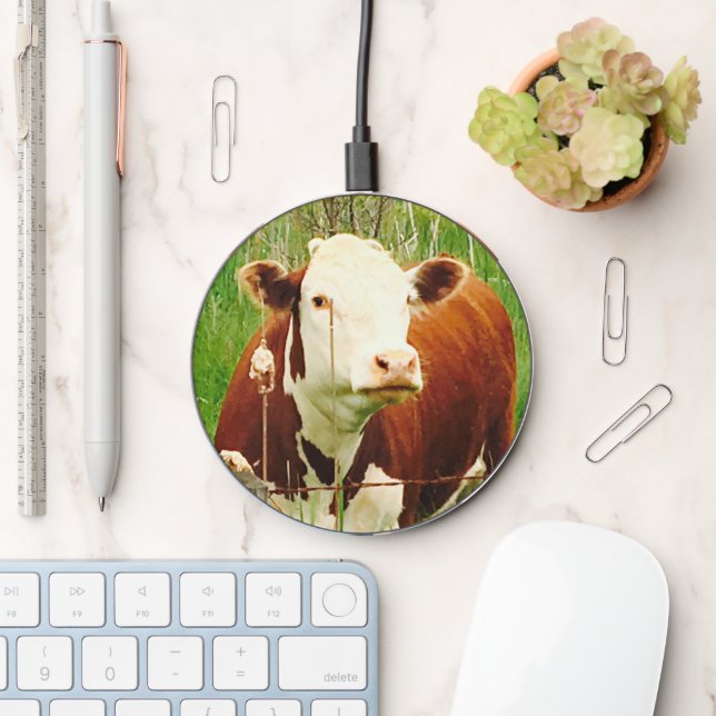 Cute Cuddly Cow Friend 4Jeremy Wireless Charger (Desk)