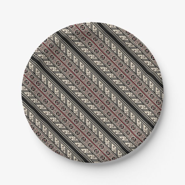 Cute decorative ukrainian patterns design paper plates (Front)