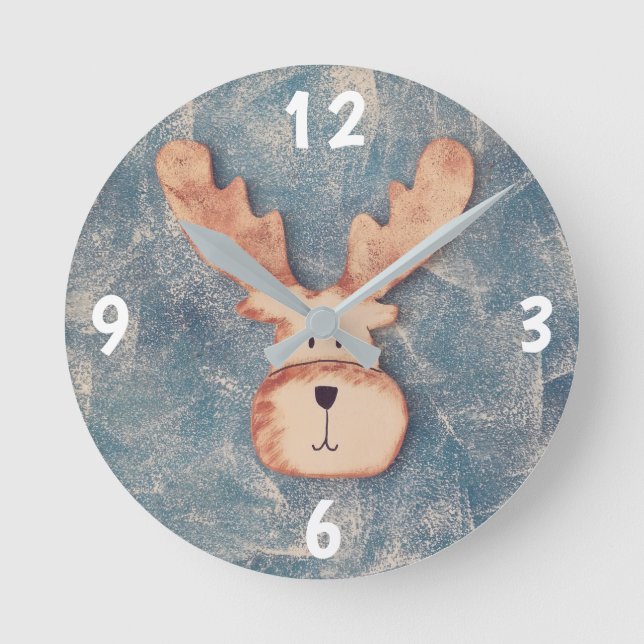 Cute Deer Head Cartoon Winter Round Clock (Front)