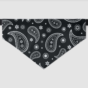 Cute dog with pattern pet bandana collar