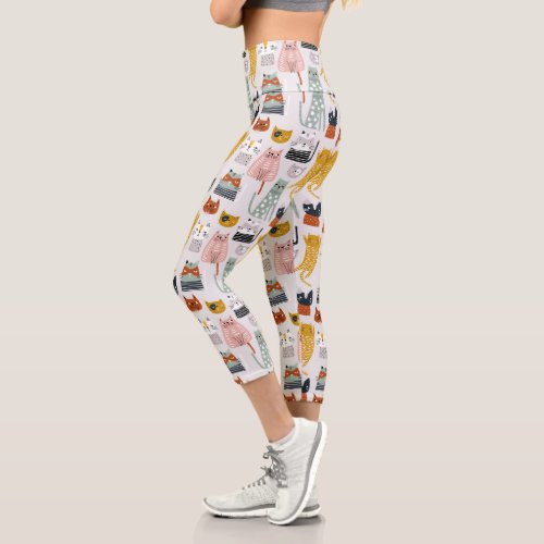 Cute Doodle Hand Drawn Cat Pattern Capri Leggings