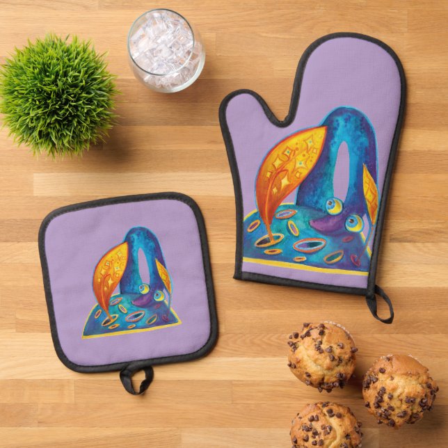 cute dragon  oven mitt & pot holder set (Top Down)
