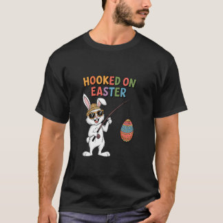Cute Easter Bunny Fishing catching Eggs Fun Holida T-Shirt