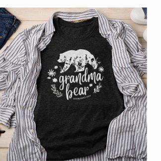 Cute Floral Grandma Bear | Gift for Grandma T-Shirt