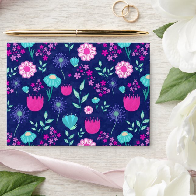 Cute floral pattern background envelope (Wedding)