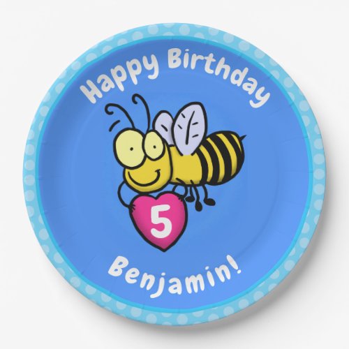 Cute funny bee with heart cartoon illustration paper plates