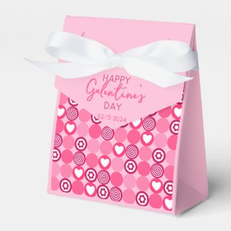 Cute Galentine’s Day Pink Heart and Flower Pattern