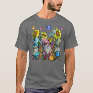 Cute Garden Gnomes with Butterfly Sunflowers Garde T-Shirt