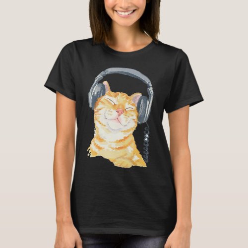 Cute Ginger Cat Grooving To Music Headphones T_Shirt
