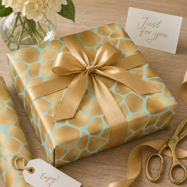 Cute Giraffe print Wrapping Paper (Creator Uploaded)