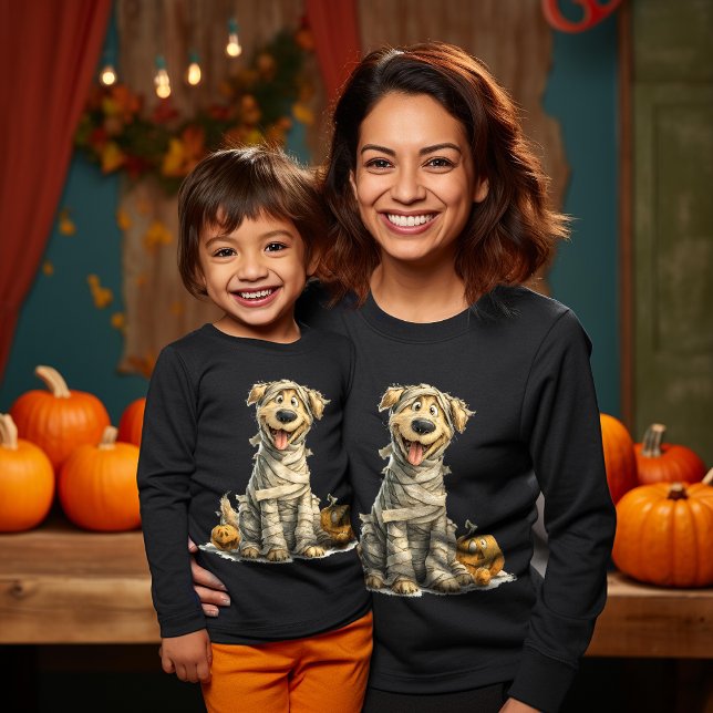 Cute Golden Retriever Mummy T-Shirt (Creator Uploaded)
