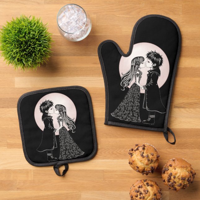 Cute Gothic Emo Kids Kiss Valentine's Day  Oven Mitt & Pot Holder Set (Top Down)