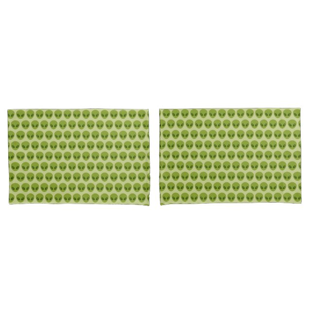 Cute Green Alien Heads Pattern Pillow Case (Front-Set)