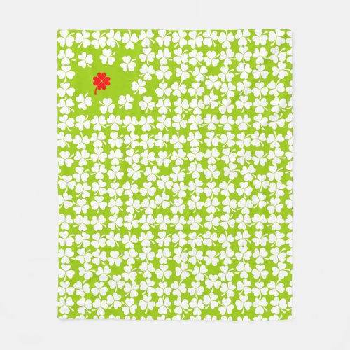 Cute green white shamrock pattern fleece blanket