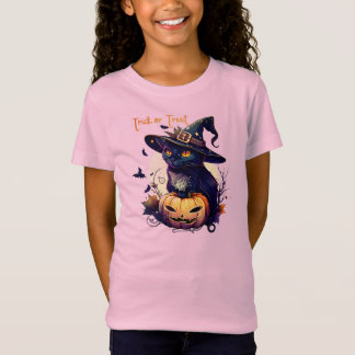 Cute Halloween cat wearing a witch hat. T-Shirt