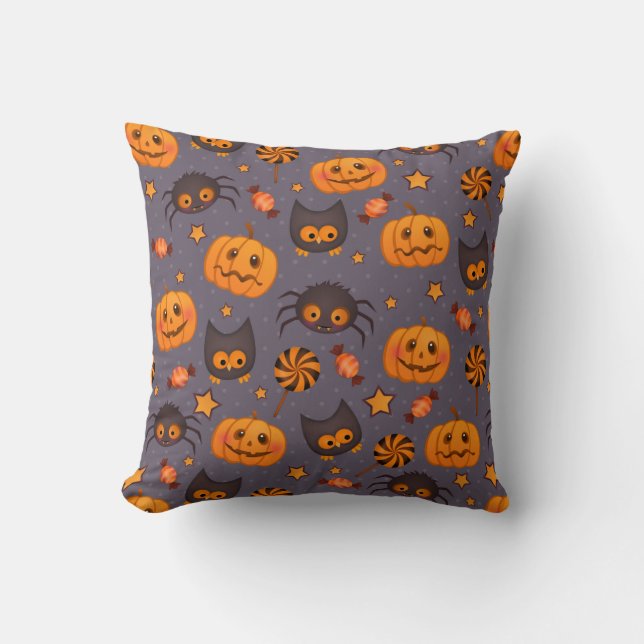 Cute Halloween Pattern Purple Background Throw Pillow (Front)