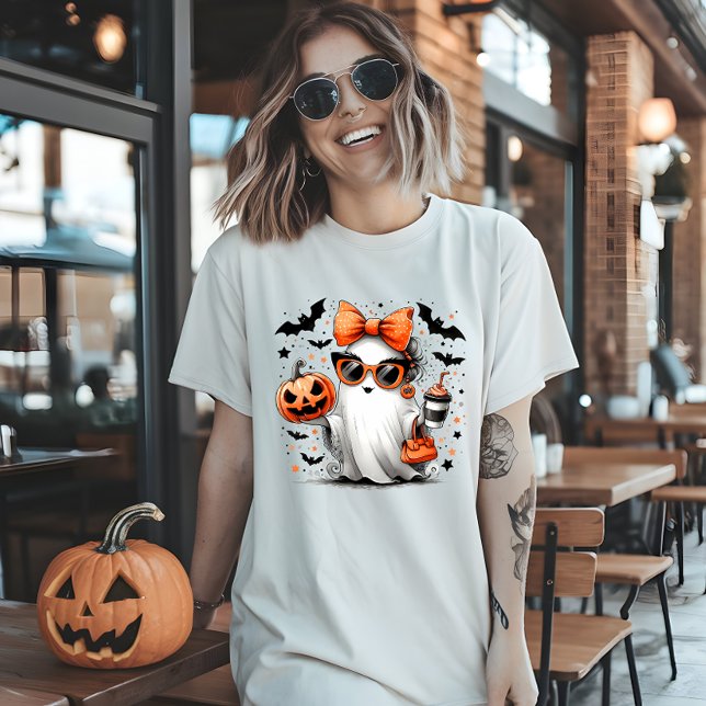 Cute Halloween T-Shirt (halloween,halloween movies,halloweentown,halloween horror nights,halloween ends,halloweentown cast)
