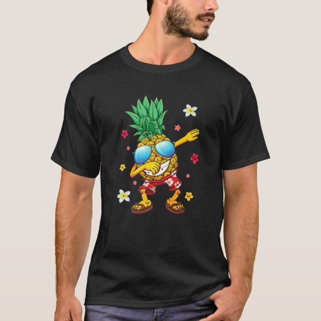 Cute Hawaiian Dabbing Pineapple Hawaii Beach Summe T-Shirt (Front)