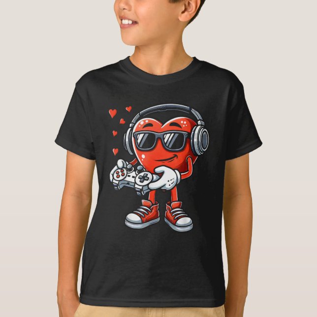 Cute Heart Gamer Valentines Day Video Game Gaming T-Shirt (Front)