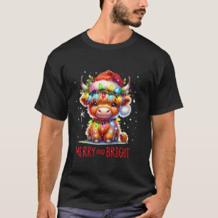Cute Highland Baby Cow Christmas Lights Merry Brig T-Shirt