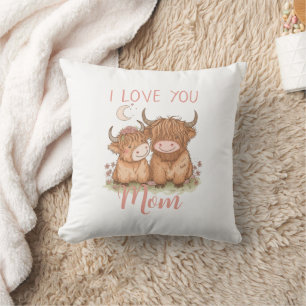Cute Highland Cow and Mom I Love You Mother's Day Throw Pillow