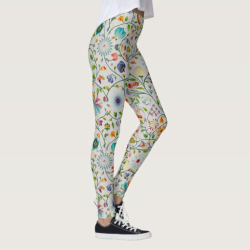 Cute intricate floral soft color Leggings