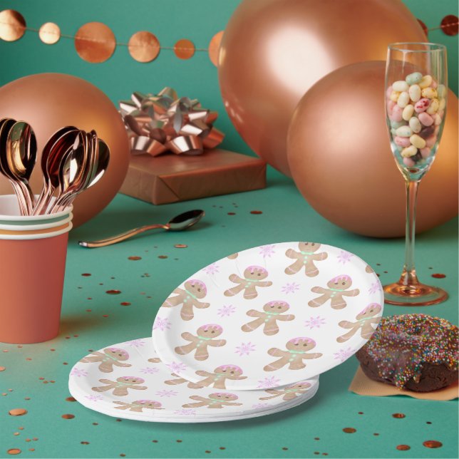 Cute Kids Christmas Gingerbread Cookie Pattern Paper Plates (Multi)