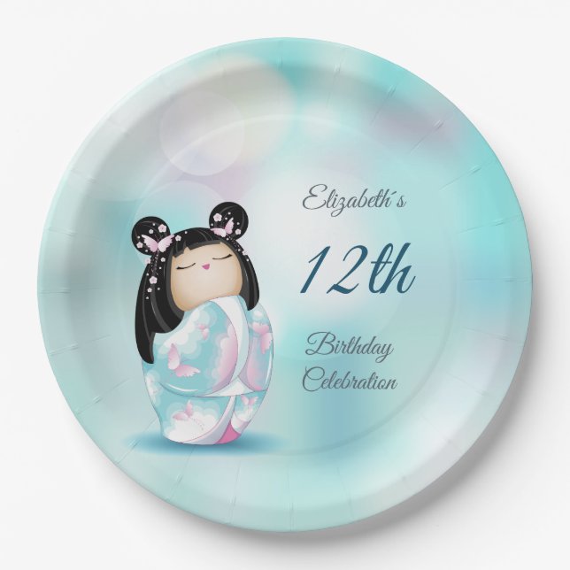 Cute Kokeshi Doll | Girl´s Birthday  Paper Plates (Front)