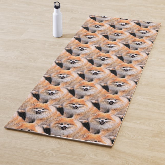 Cute Laughing Pomeranian Dog Yoga Mat (In Situ)